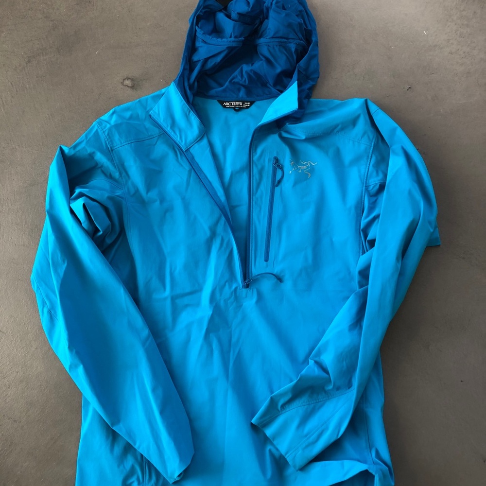 Arc’teryx wind shell